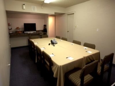 Days By Wyndham Hotel Lethbridge